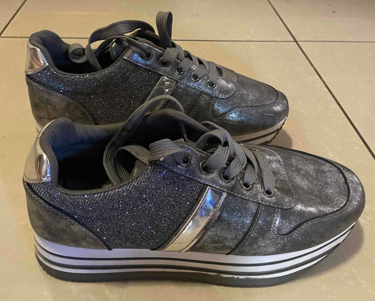 Tomtom 2025 platform sneakers