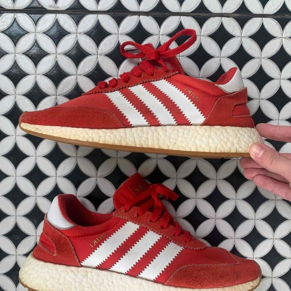 Iniki 2025 runner red