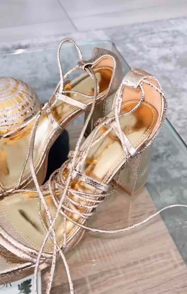 Foschini hot sale gold heels