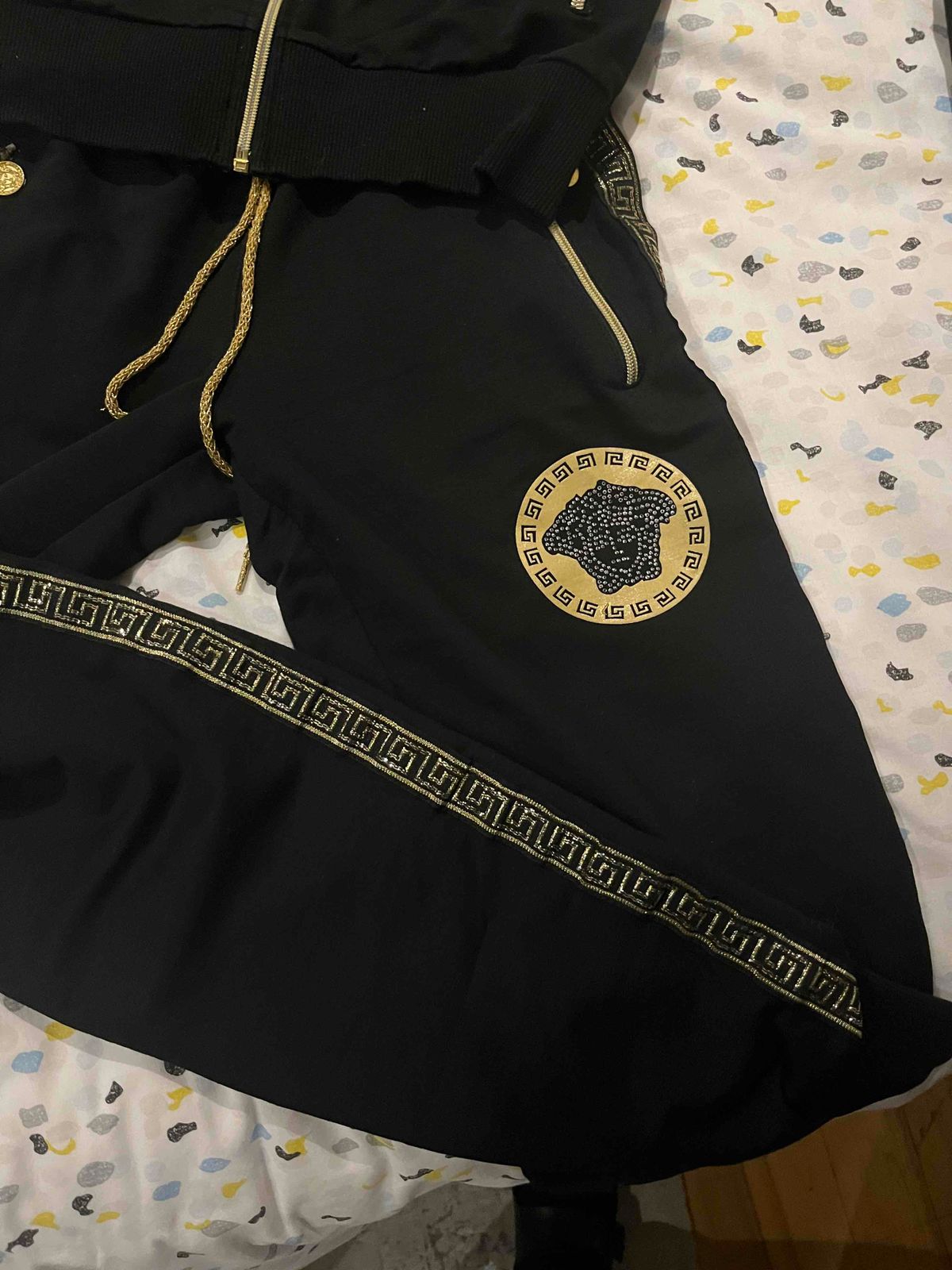Women Stunning versace tracksuit in new condi YAGA