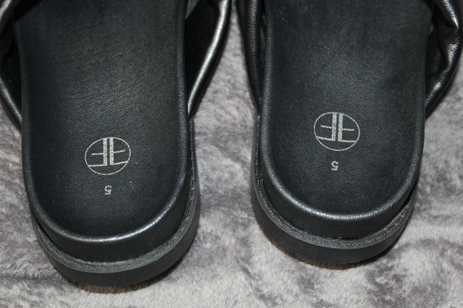 Women | Foschini ladies sandals worn once. the | Yaga SA