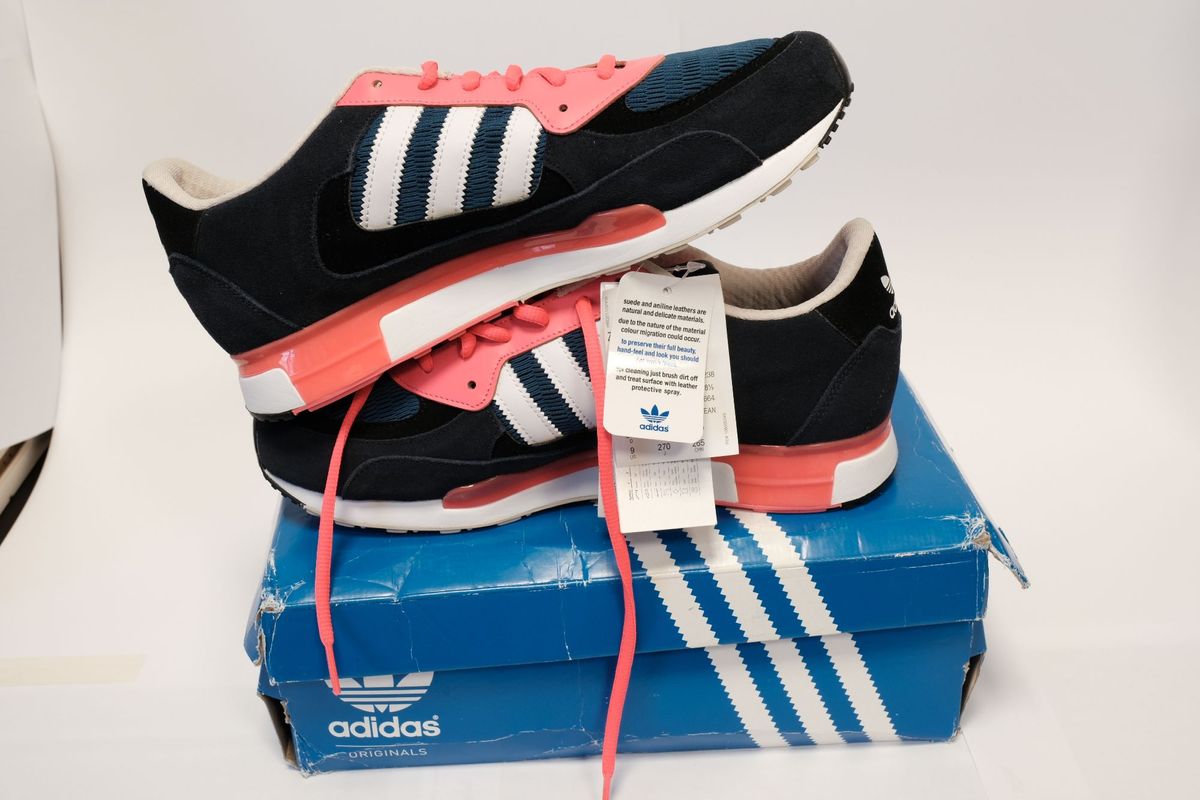Men A pair of adidas Originals ZX 850 Yaga SA