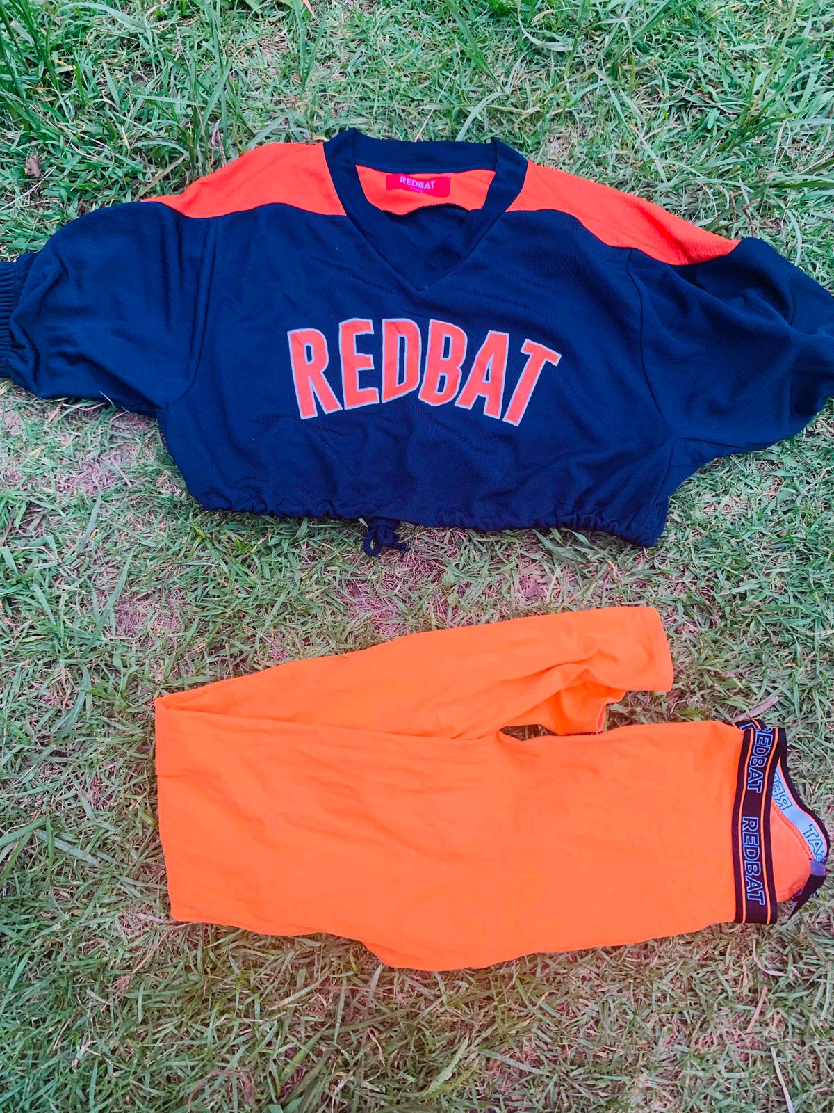 crop top redbat leggings