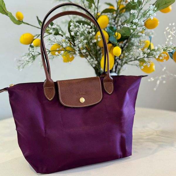 Yaga marketplace for preloved fashion - Main Image