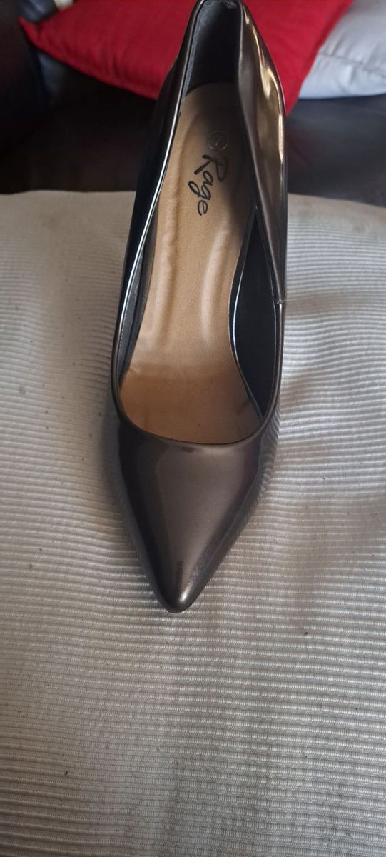 White heels 2025 at rage