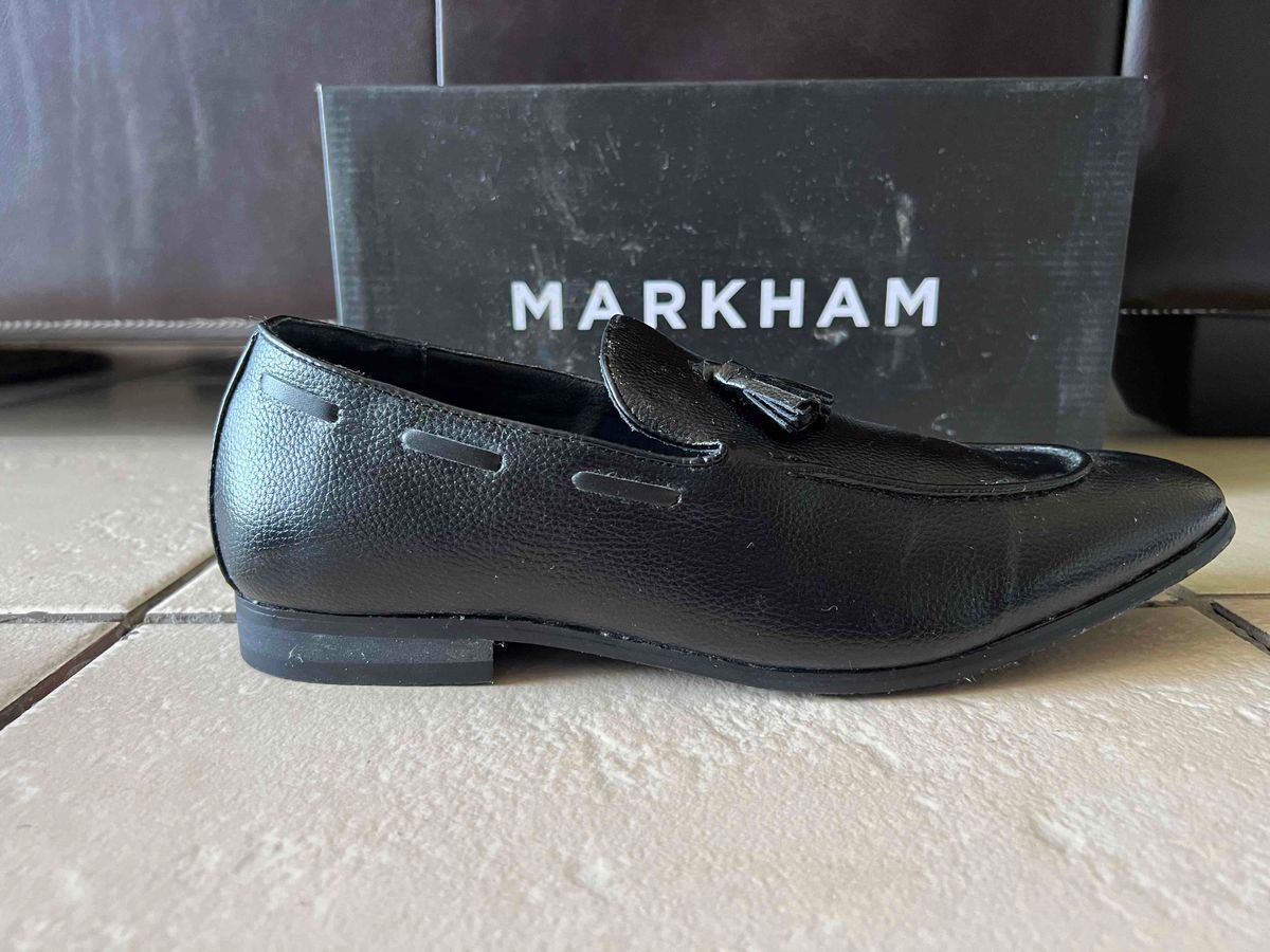 Markhams sales formal shoes