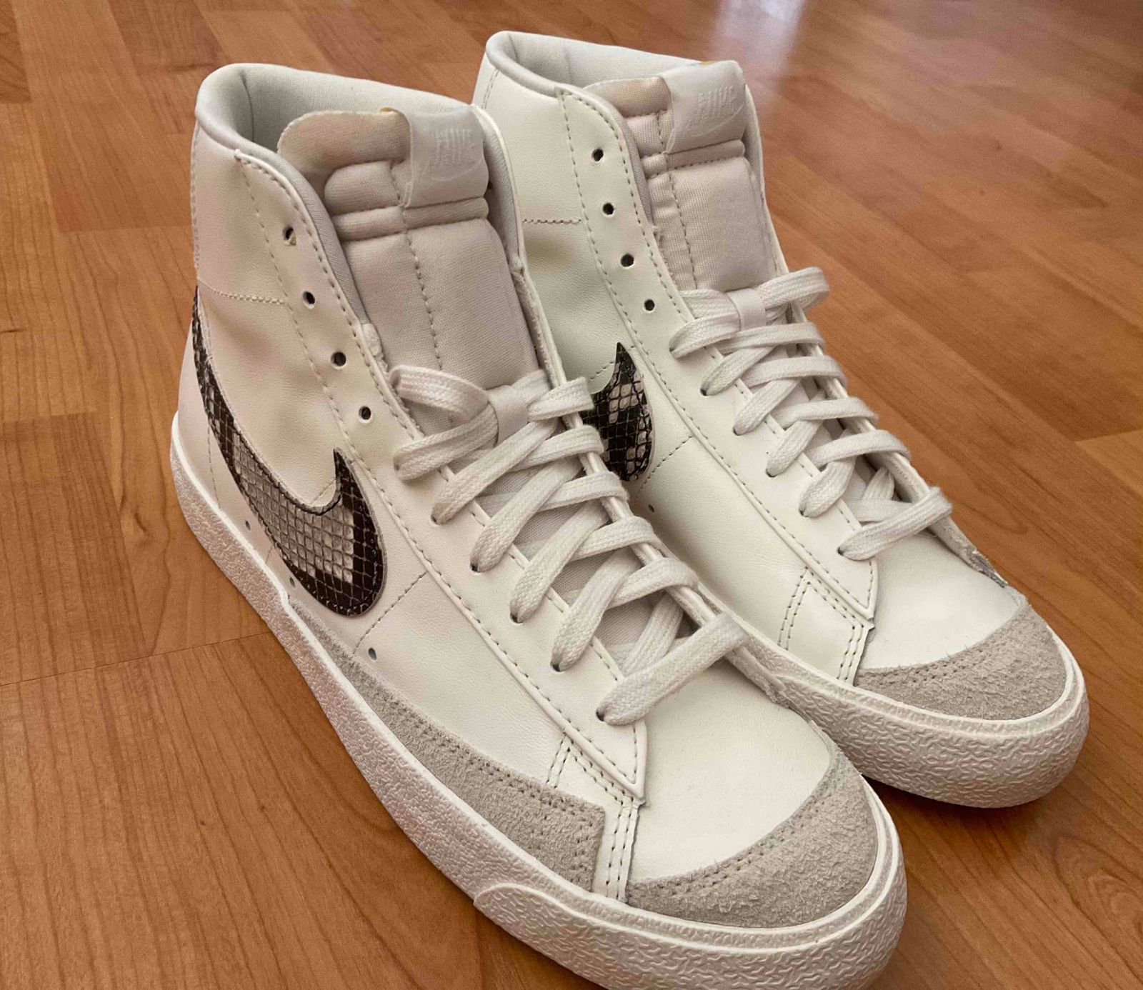 nike blazer snakeskin on feet