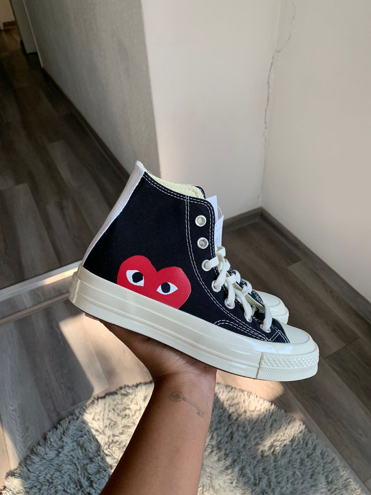 Converse x comme des garçons clearance vinted