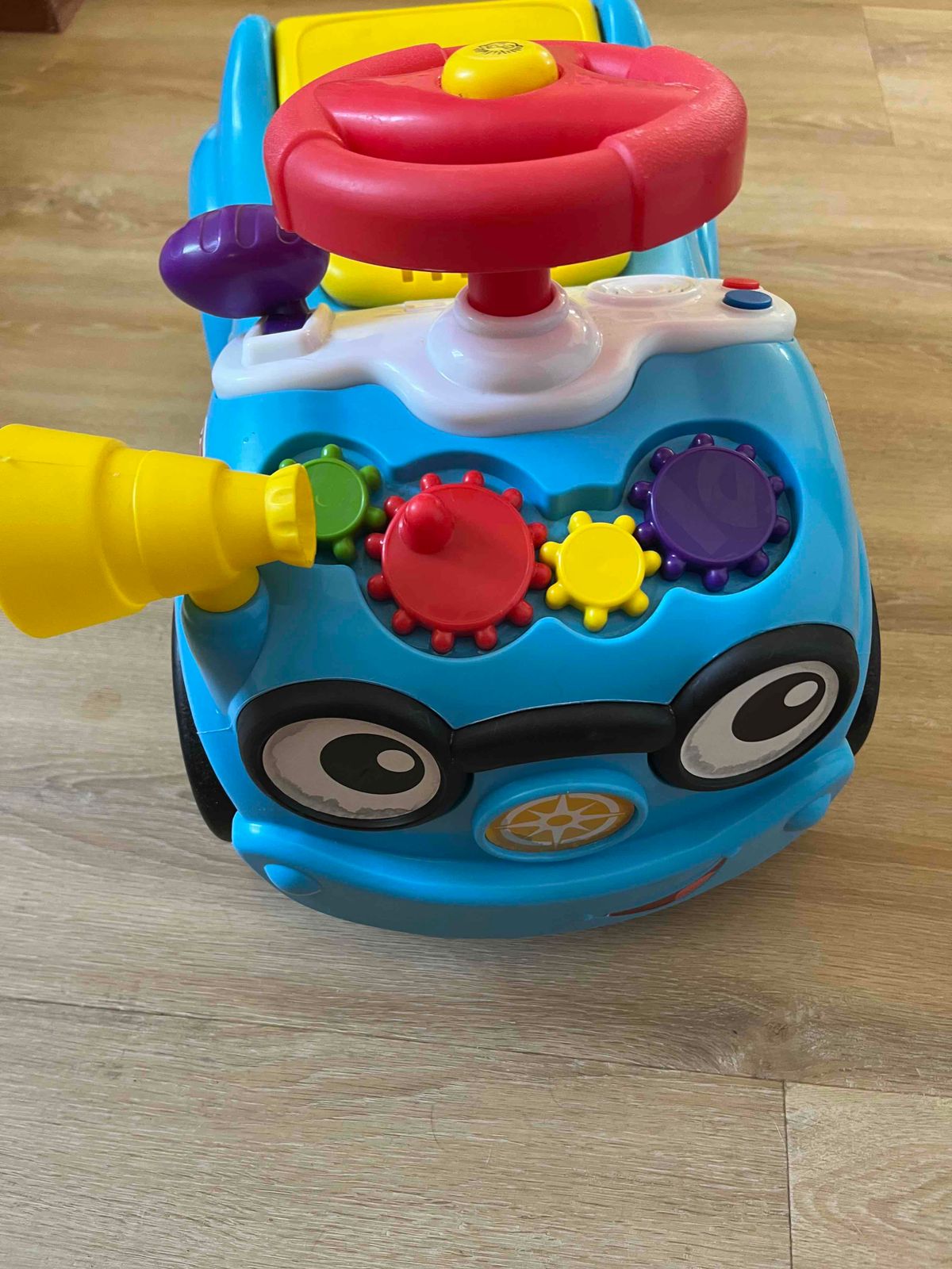 Yaga marketplace for preloved fashion