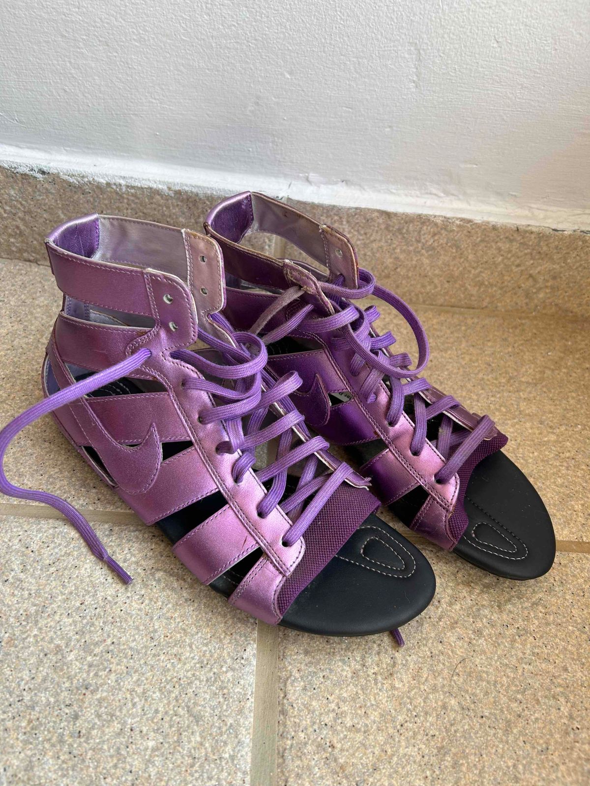 Nike purple online sandals