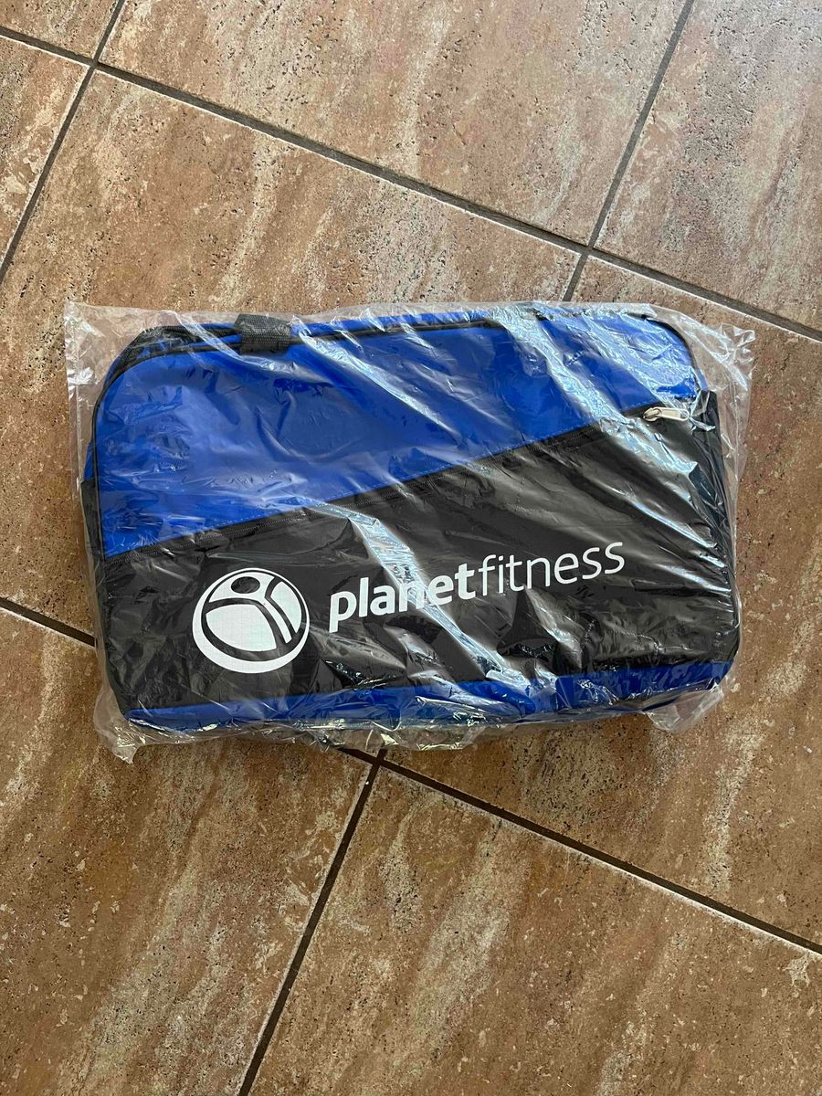 Planet fitness cheap gym bag free