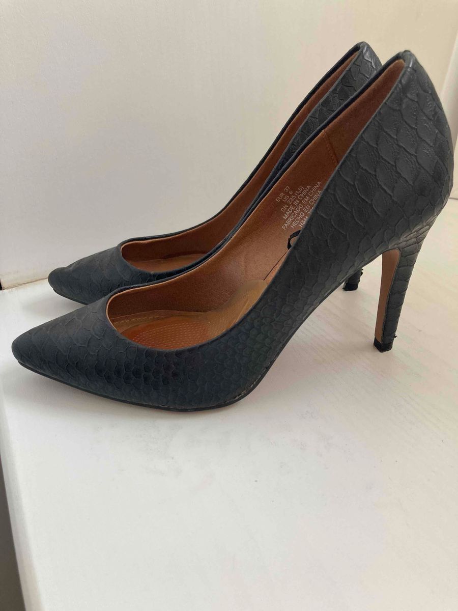 H and hotsell m black heels