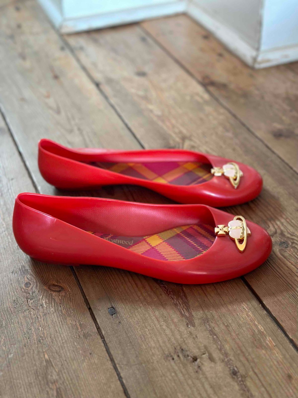 Women | MELISSA X VIVIENNE WESTWOOD collaborati | YAGA