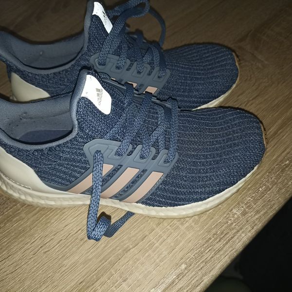 Women Adidas Ultra boost sneakers Worn only Yaga SA