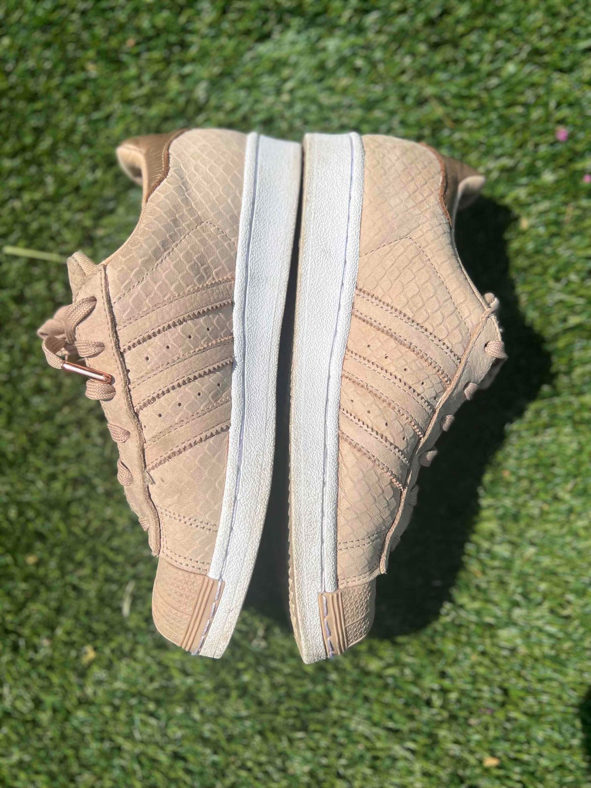 adidas gazelle silver green womens WMNS Adidas Super Modified Wht/Pink 673559 – Sky Walker main image 0